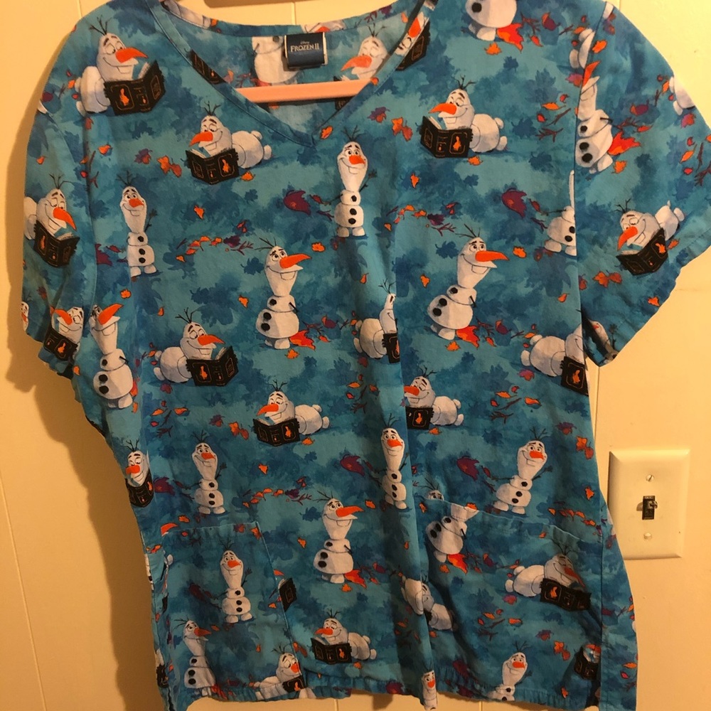 Frozen 2 XL scrub top